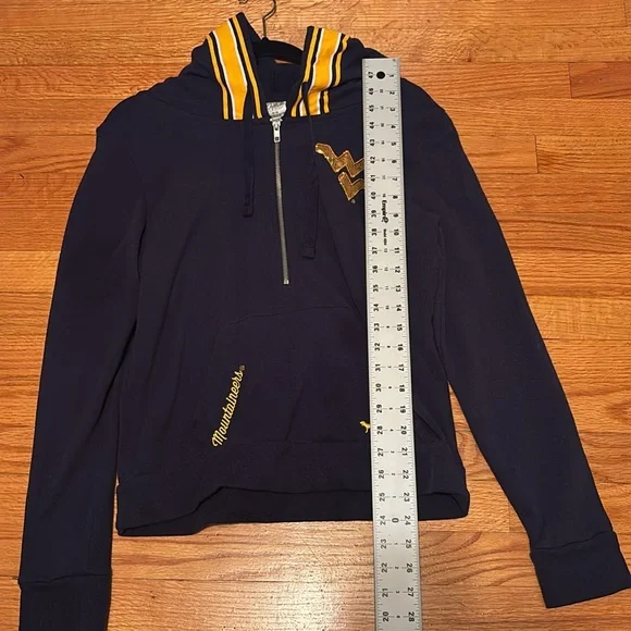 PINK Victoria's Secret Navy and Gold Women's Sweater FREE SHIPPING - Picture 7 of 10